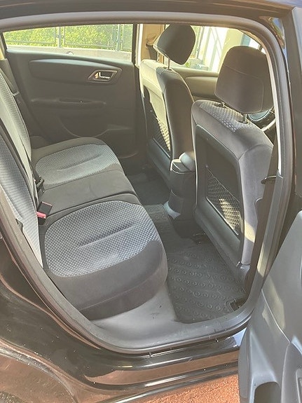 Citroen C4 8 of 12