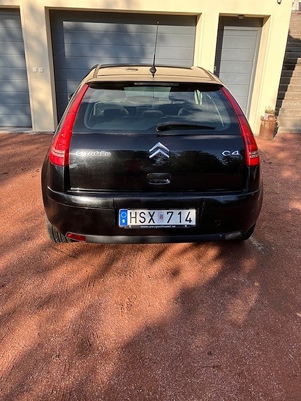 Citroen C4 2 of 12