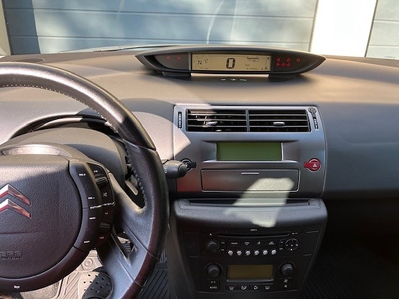 Citroen C4 10 of 12