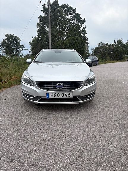 Volvo V60 3 of 12