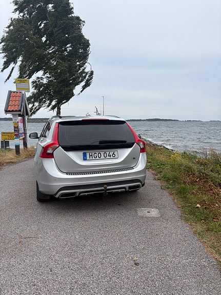 Volvo V60 2 of 12