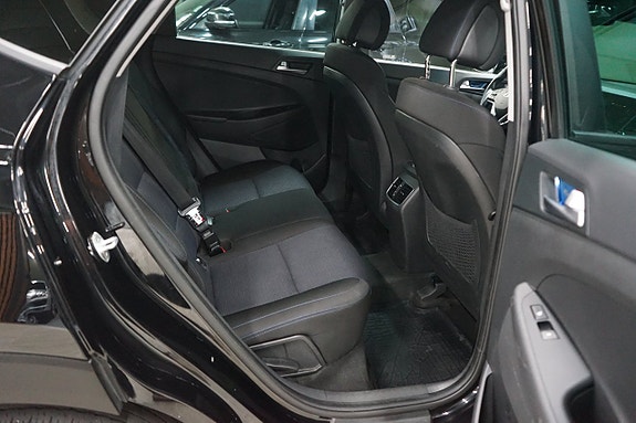 Hyundai Tucson 10 of 12