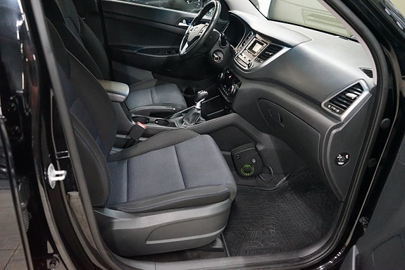 Hyundai Tucson 9 of 12
