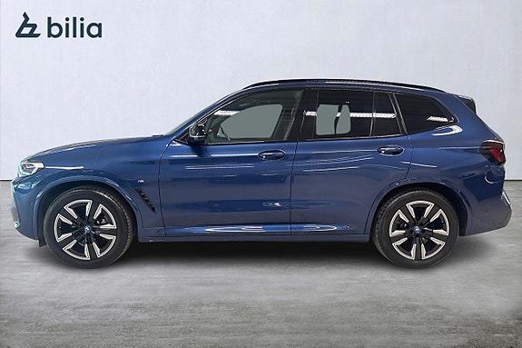 BMW iX3 3 of 19