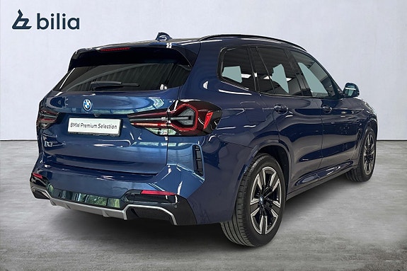 BMW iX3 18 of 19