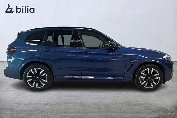 BMW iX3 17 of 19