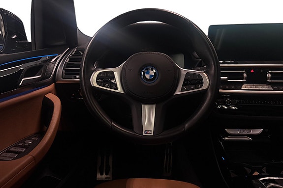 BMW iX3 9 of 19