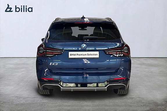 BMW iX3 4 of 19