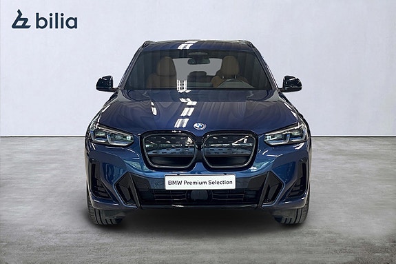 BMW iX3 5 of 19