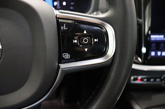 Volvo V60 Cross Country 18 of 30