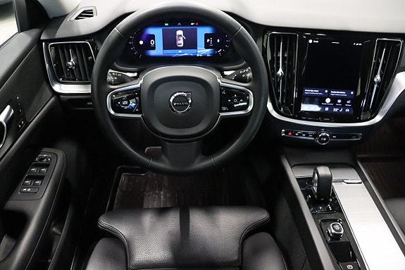 Volvo V60 Cross Country 14 of 30