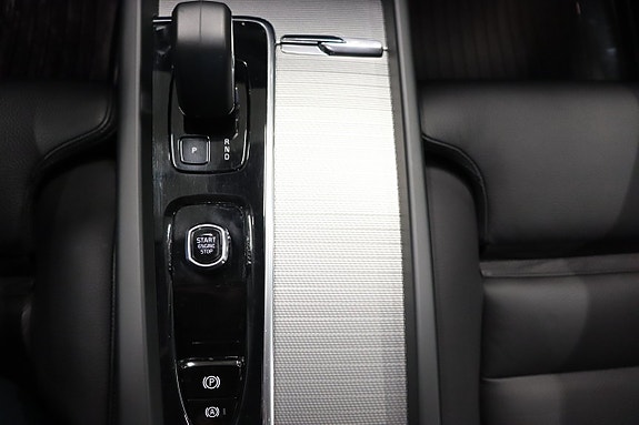 Volvo V60 Cross Country 21 of 30