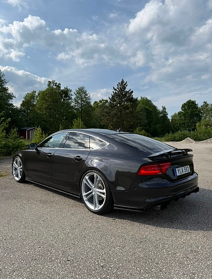 Audi A7 2 of 4
