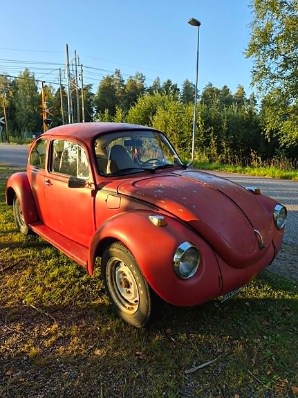 Volkswagen 1303 2 of 8