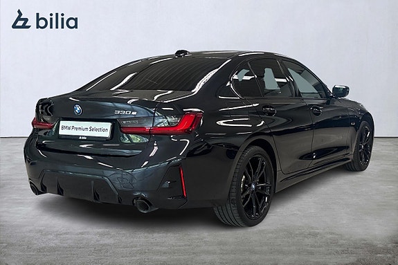BMW 330e 19 of 20