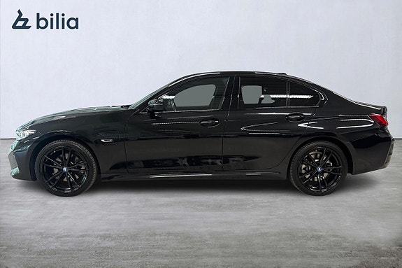 BMW 330e 3 of 20