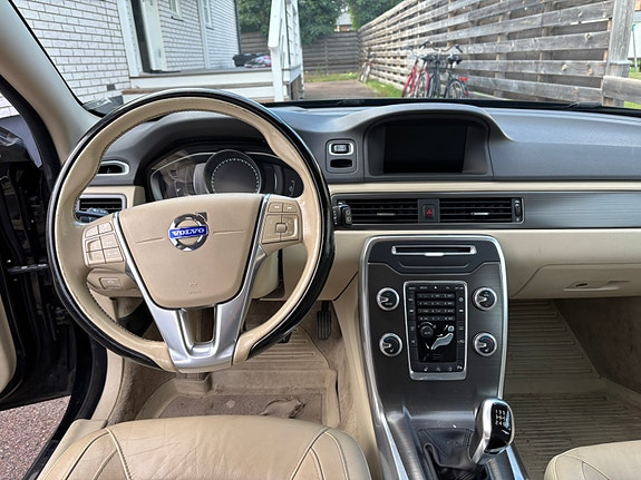 Volvo V70 6 of 7