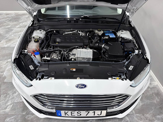 Ford Mondeo 13 of 30
