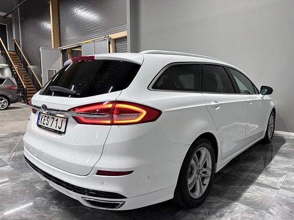 Ford Mondeo 8 of 30