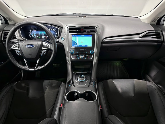 Ford Mondeo 16 of 30