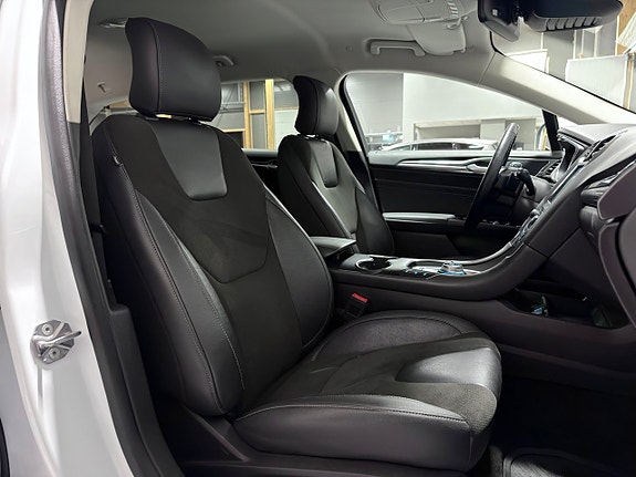 Ford Mondeo 25 of 30