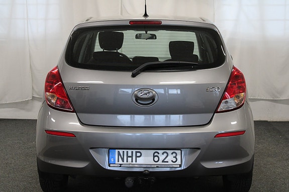 Hyundai i20 6 of 15
