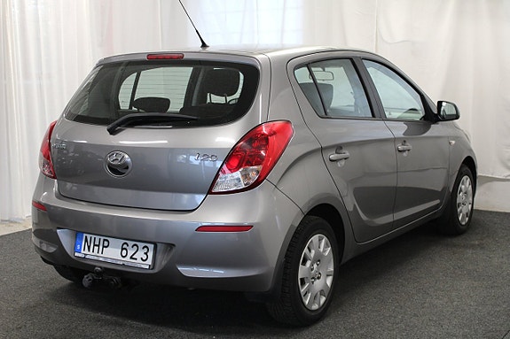 Hyundai i20 5 of 15
