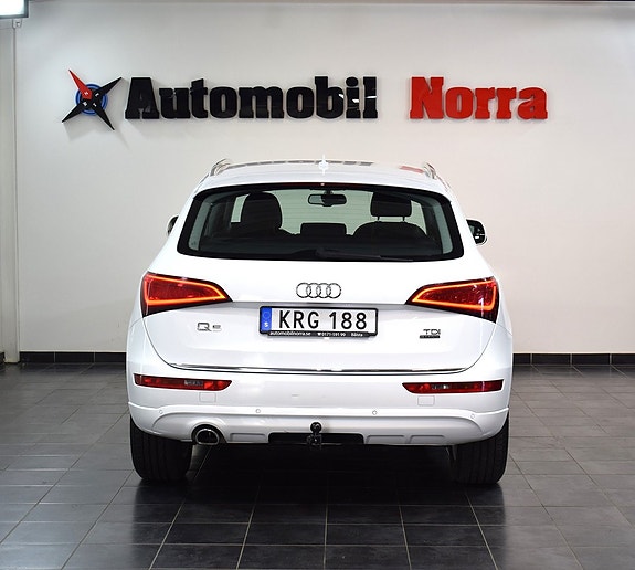 Audi Q5 4 of 24