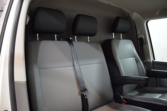 Volkswagen Transporter 11 of 16
