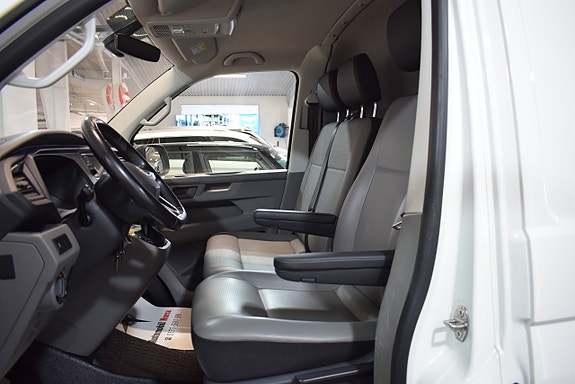 Volkswagen Transporter 9 of 16