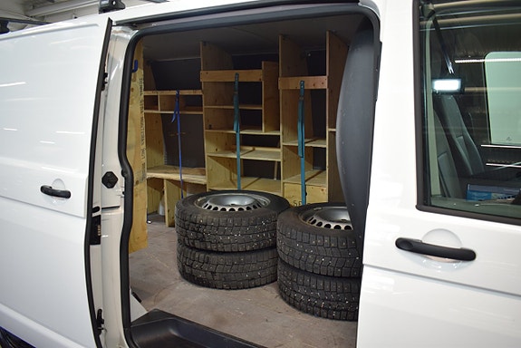 Volkswagen Transporter 7 of 16