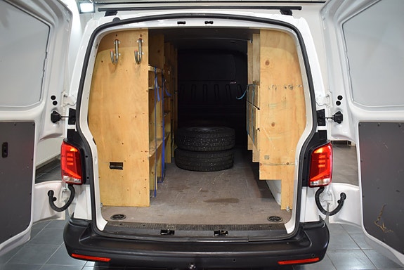 Volkswagen Transporter 6 of 16