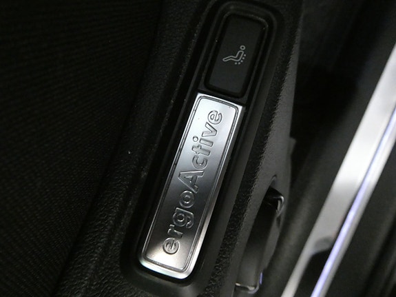 Volkswagen Tiguan 21 of 24