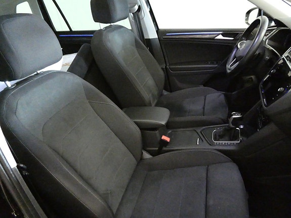 Volkswagen Tiguan 12 of 24