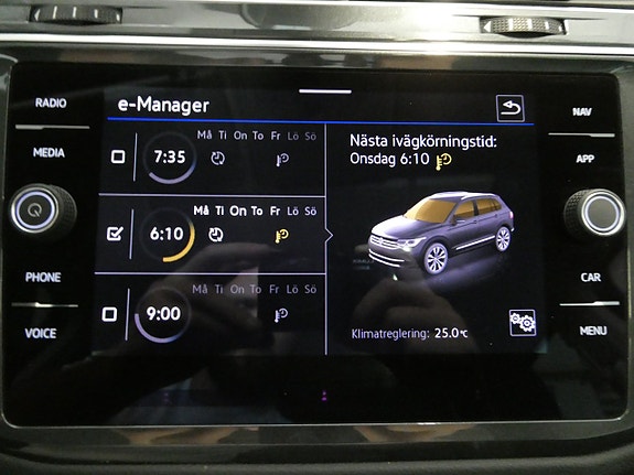 Volkswagen Tiguan 18 of 24