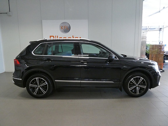 Volkswagen Tiguan 3 of 24