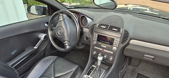 Mercedes-Benz SLK200 8 of 8