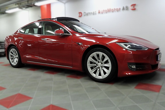 Tesla Model S 4 of 30