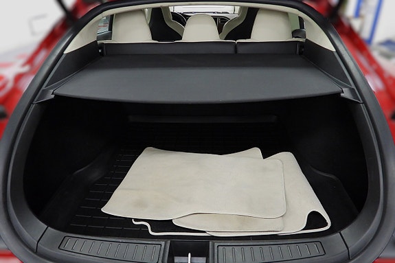 Tesla Model S 12 of 30