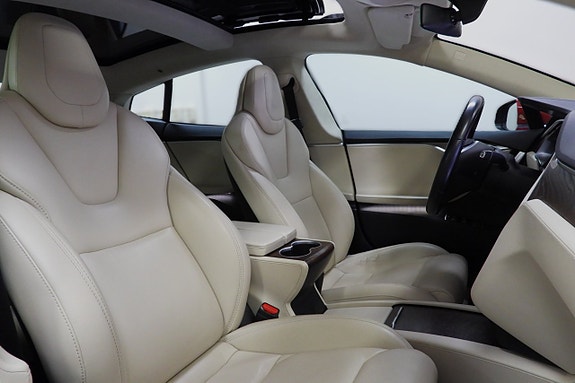 Tesla Model S 19 of 30