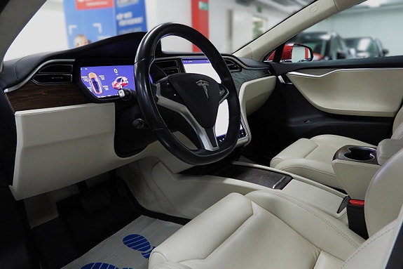 Tesla Model S 15 of 30