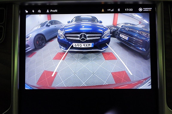 Tesla Model S 25 of 30