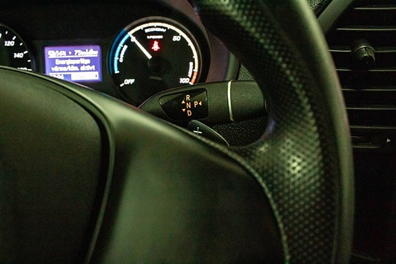 Mercedes-Benz eVito 111 12 of 15
