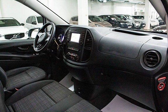 Mercedes-Benz eVito 111 10 of 15