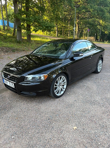 Volvo C70 2 of 9