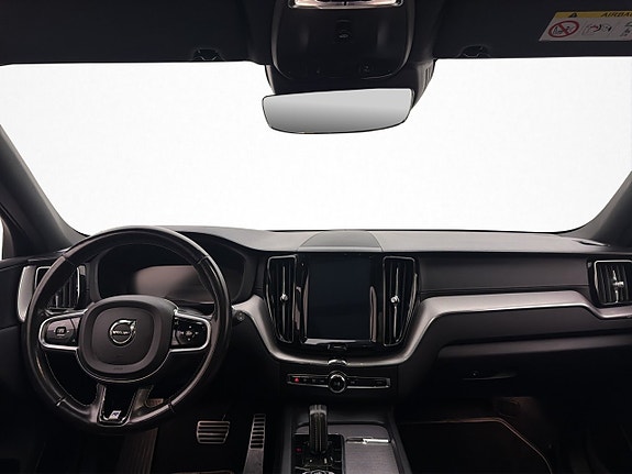 Volvo XC60 16 of 30