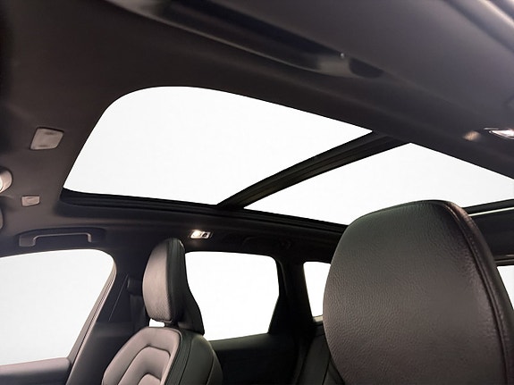 Volvo XC60 15 of 30