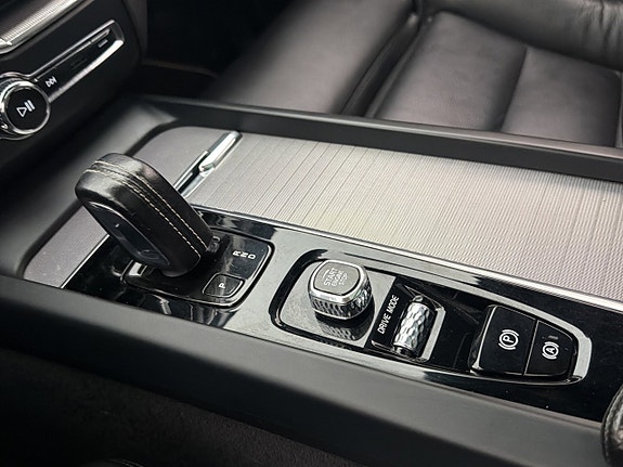 Volvo XC60 27 of 30