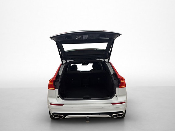 Volvo XC60 10 of 30
