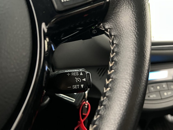 Toyota Yaris 15 of 29